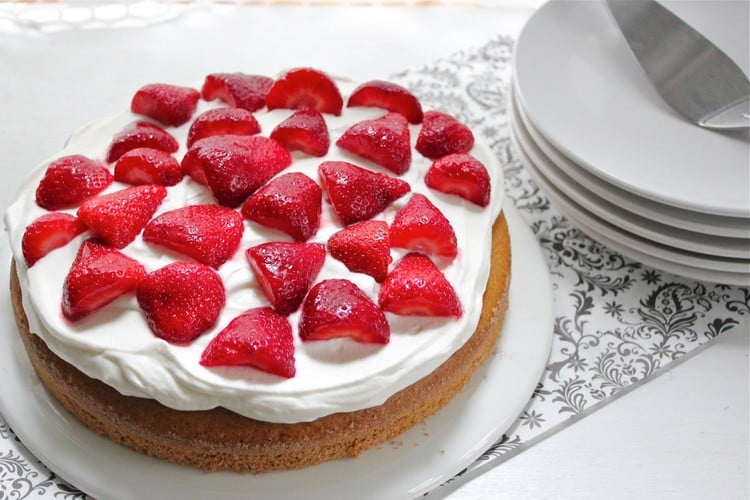 bolo de morango